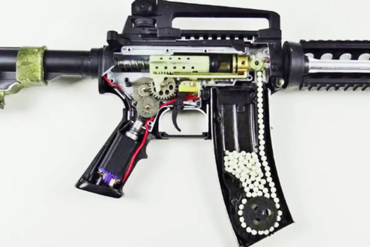 AEG - Electric Airsoft Rifle