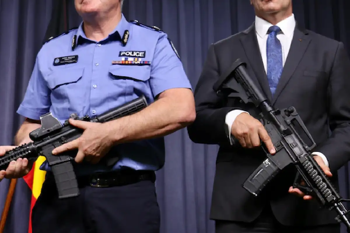 Police displaying Airsoft Weapons